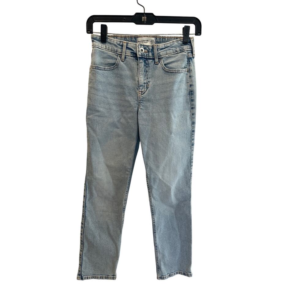 Girls Abercrombie & Fitch Light Wash High Rise Straight Jeans. Size 11/12